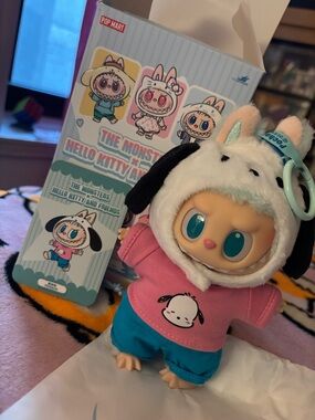 The Monsters x Hello Kitty and Friends Series/ Vinyl Plush Pendant Pochacco